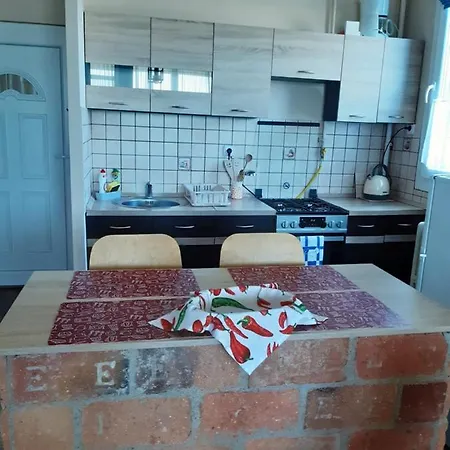 Apartment A Varos Felett Eger