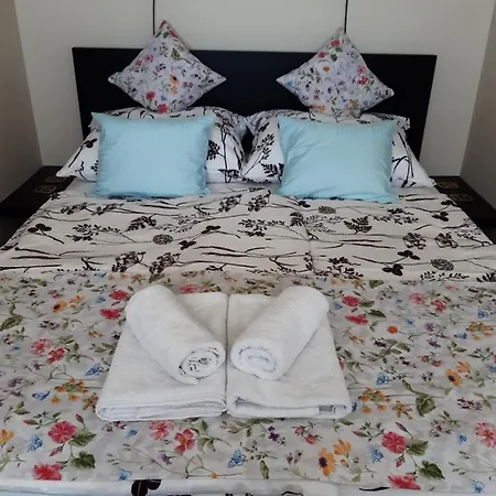 Apartment A Varos Felett *